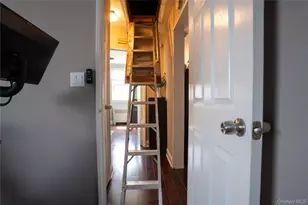 58-29 251st St, Little Neck, NY 11362 - Photo 15
