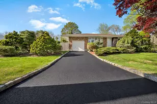 15 Saddle Ln, Huntington Station, NY 11746 - Photo 3