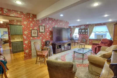 75 S Middle Neck Road #4-G, Great Neck, NY 11021 - Photo 5