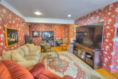 75 S Middle Neck Road #4-G, Great Neck, NY 11021 - Photo 9