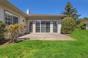 381 Altessa Blvd, Melville, NY 11747 - Photo 3