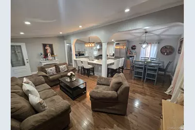 2 Ritter Avenue, Amityville, NY 11701 - Photo 11