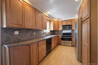 39 Barracuda Road, East Quogue, NY 11942 - Photo 5
