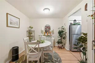 61-72 70th St, Middle Village, NY 11379 - Photo 9