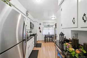 61-72 70th St, Middle Village, NY 11379 - Photo 11
