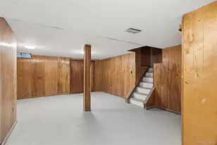 2 Starfire Ln, Williston Park, NY 11596 - Photo 33