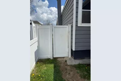 354 Beachview Street, Copiague, NY 11726 - Photo 19