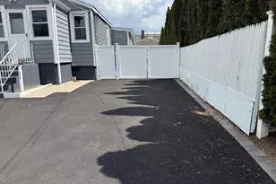 354 Beachview St, Copiague, NY 11726 - Photo 3