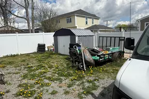 354 Beachview St, Copiague, NY 11726 - Photo 21