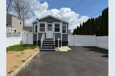 354 Beachview Street, Copiague, NY 11726 - Photo 7