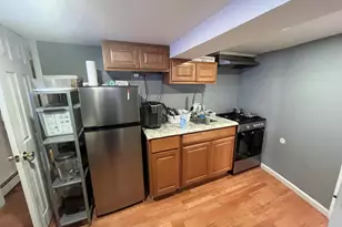 354 Beachview St, Copiague, NY 11726 - Photo 15