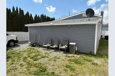 354 Beachview Street, Copiague, NY 11726 - Photo 23