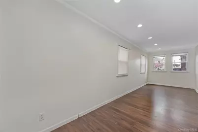 14670 Farmers Boulevard, Springfield Gardens, NY 11434 - Photo 9