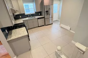 40 S 16th St, New Hyde Park, NY 11040 - Photo 9