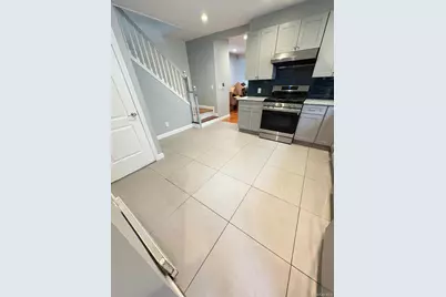 40 S 16th Street, New Hyde Park, NY 11040 - Photo 7
