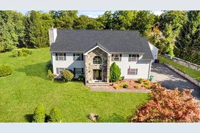 70 Oak Pond Lane, Mahopac, NY 10541 - Photo 3