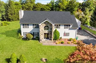 70 Oak Pond Ln, Mahopac, NY 10541 - Photo 3
