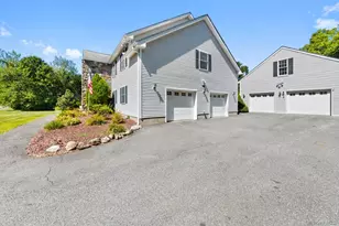 70 Oak Pond Ln, Mahopac, NY 10541 - Photo 21