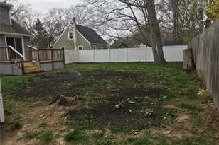 161 Magnolia Dr, Mastic Beach, NY 11951 - Photo 41