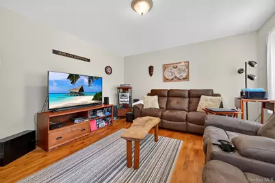20 Bristol Circle, Rock Hill, NY 12775 - Photo 11