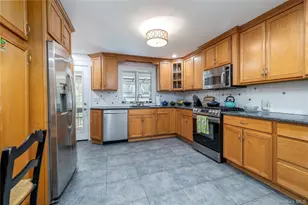 75 Lee Ave, Rockville Centre, NY 11570 - Photo 9