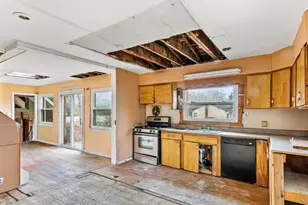 25 Revilo Ave, Shirley, NY 11967 - Photo 23