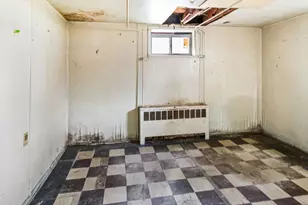 25 Revilo Ave, Shirley, NY 11967 - Photo 33