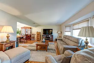 89 Cheltenham Rd, West Babylon, NY 11704 - Photo 7
