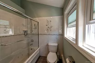 89 Cheltenham Rd, West Babylon, NY 11704 - Photo 17