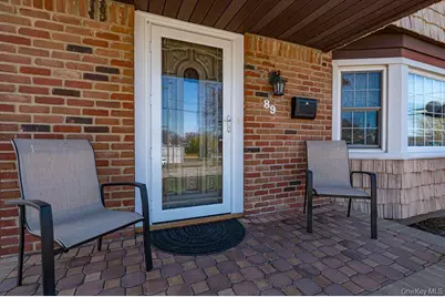 89 Cheltenham Road, West Babylon, NY 11704 - Photo 3