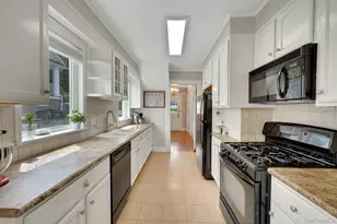 65 Lawton Ave, Hartsdale, NY 10530 - Photo 11