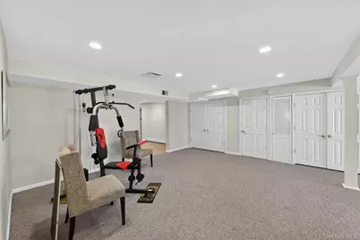 9 Briga Lane, White Plains, NY 10605 - Photo 29