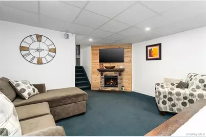 53 Burr Road, East Northport, NY 11731 - Photo 27
