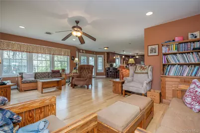 302 Laurel Road, Pearl River, NY 10965 - Photo 7