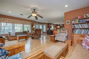 302 Laurel Rd, Pearl River, NY 10965 - Photo 7