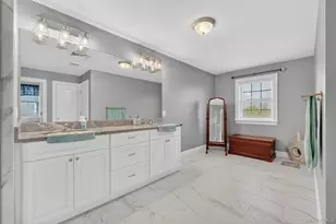 153 Stratford Dr, Poughkeepsie, NY 12603 - Photo 17