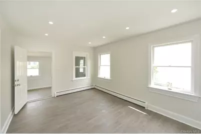7 Pioneer Avenue, Suffern, NY 10901 - Photo 9