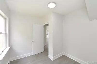 7 Pioneer Avenue, Suffern, NY 10901 - Photo 17