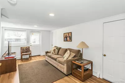 17 Fresno Drive, Plainview, NY 11803 - Photo 13