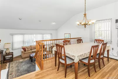 17 Fresno Drive, Plainview, NY 11803 - Photo 5