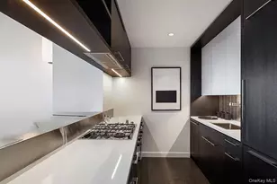 252 South St, New York, NY 10002 - Photo 3
