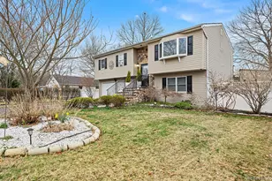 549 4th St, Ronkonkoma, NY 11779 - Photo 3