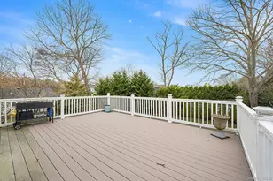 549 4th St, Ronkonkoma, NY 11779 - Photo 7