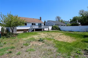 874 Seamans Nck Rd, Seaford, NY 11783 - Photo 33