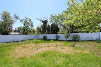 874 Seamans Neck Road, Seaford, NY 11783 - Photo 31