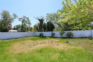874 Seamans Nck Rd, Seaford, NY 11783 - Photo 31