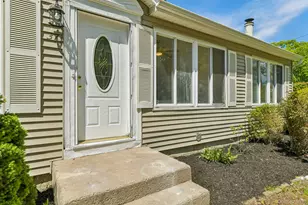 37 Harper St, Patchogue, NY 11772 - Photo 5