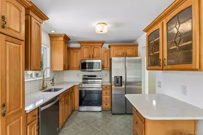 37 Harper Street, Patchogue, NY 11772 - Photo 17
