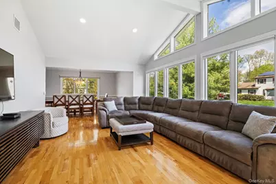 59 S Constitution Drive, Tappan, NY 10983 - Photo 3