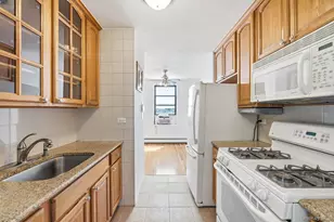 1110 Stadium Ave, Bronx, NY 10465 - Photo 13